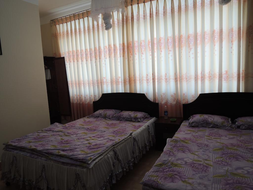 Phuong Tung Hotel Da Lat Room photo