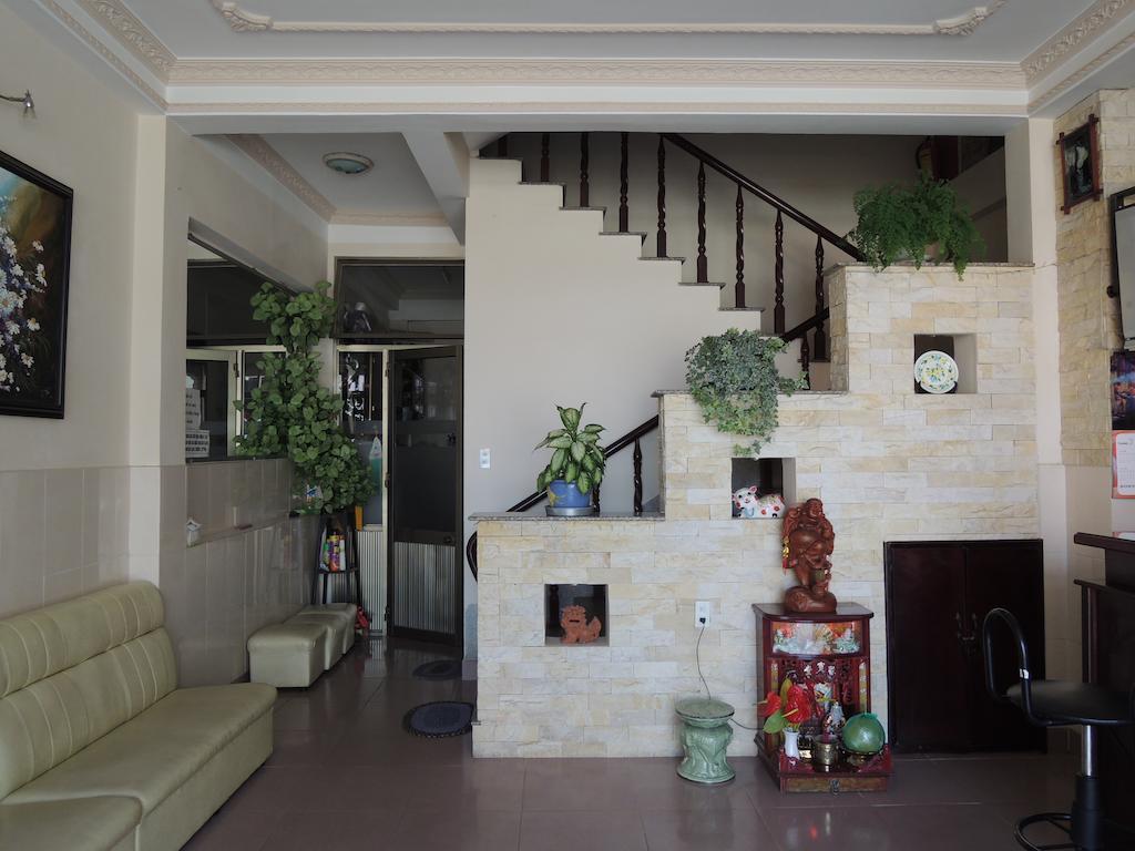 Phuong Tung Hotel Da Lat Exterior photo