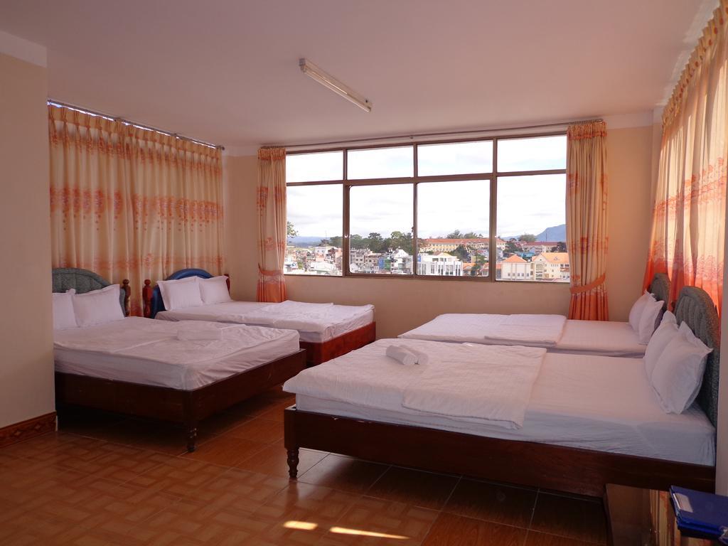 Phuong Tung Hotel Da Lat Exterior photo