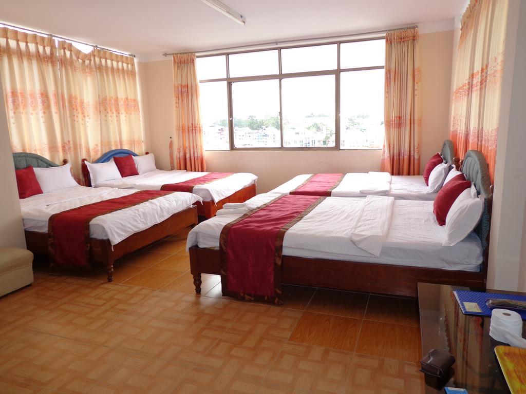 Phuong Tung Hotel Da Lat Exterior photo
